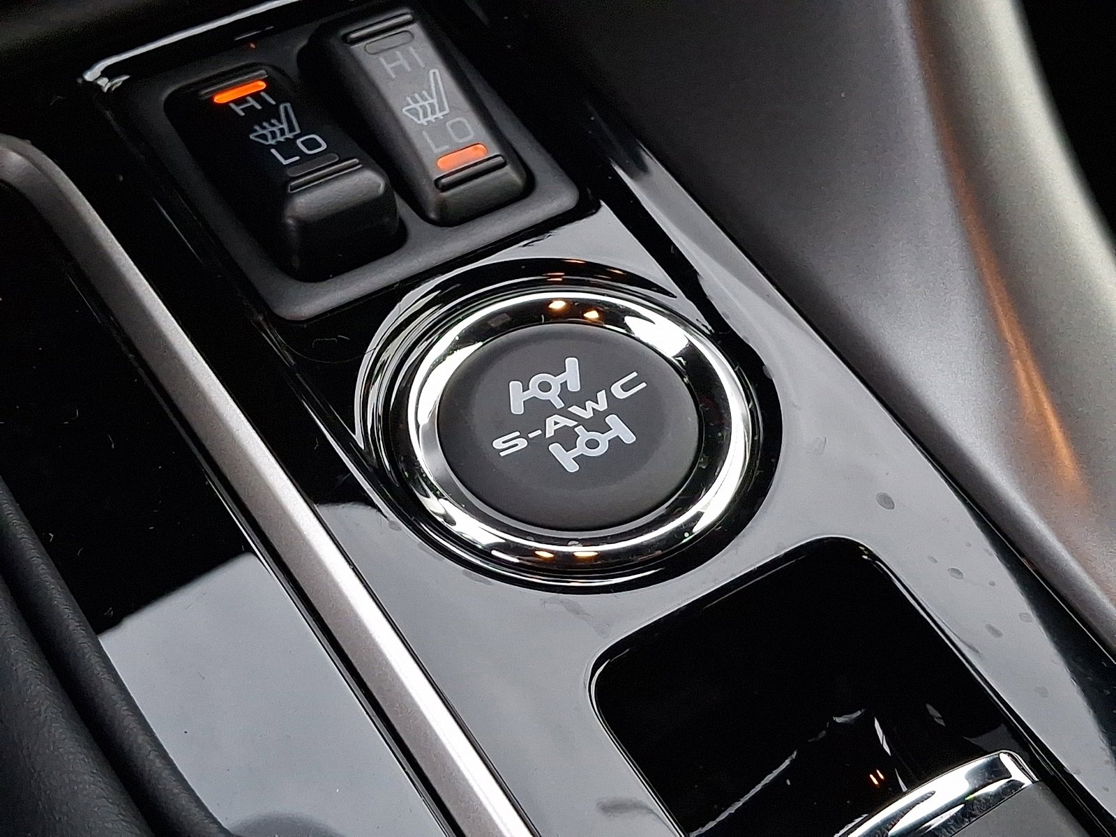 New 2025 Mitsubishi Eclipse Cross Black Edition image 22