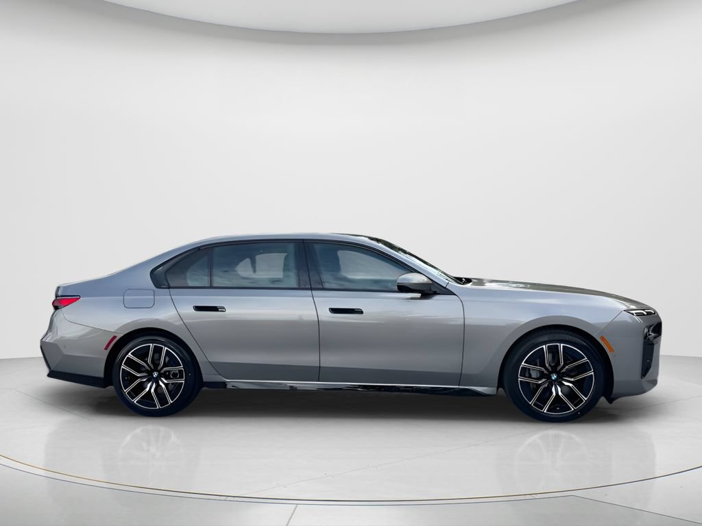 Certified 2026 BMW 740i w/ Premium Package RWD image 9