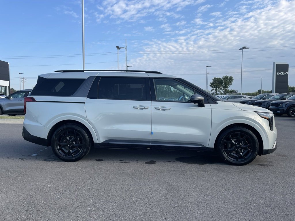 New 2026 Kia Carnival SX w/ SX Dark Edition Package image 8