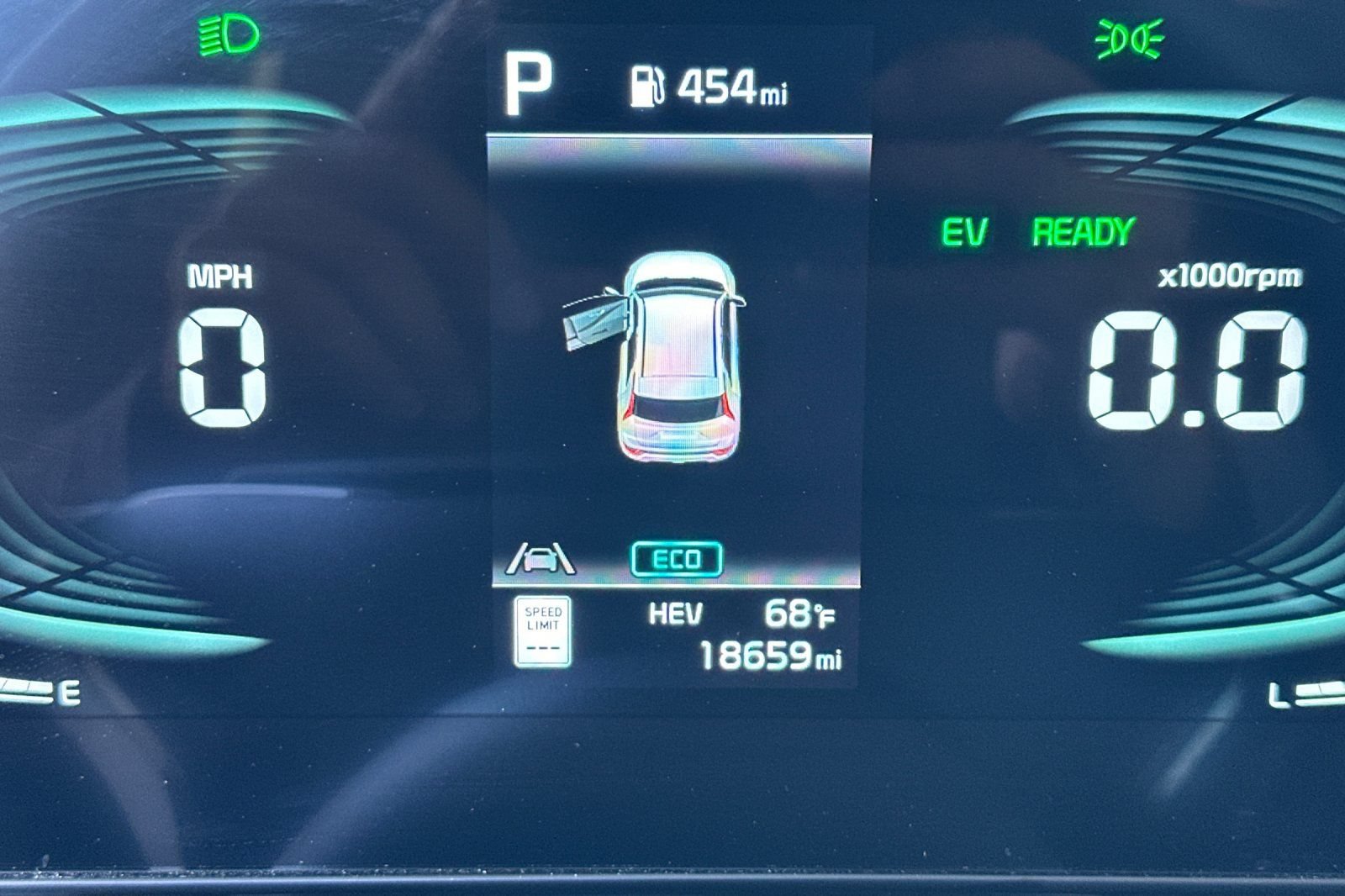 Used 2023 Kia Niro EX FWD image 27