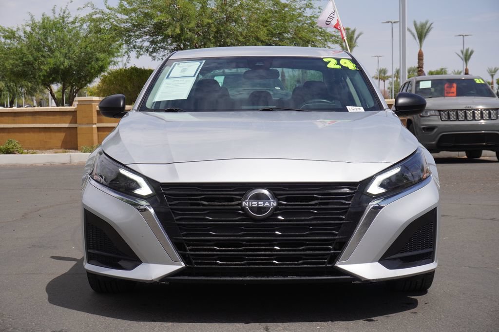 Certified 2024 Nissan Altima 2.5 SV FWD image 5
