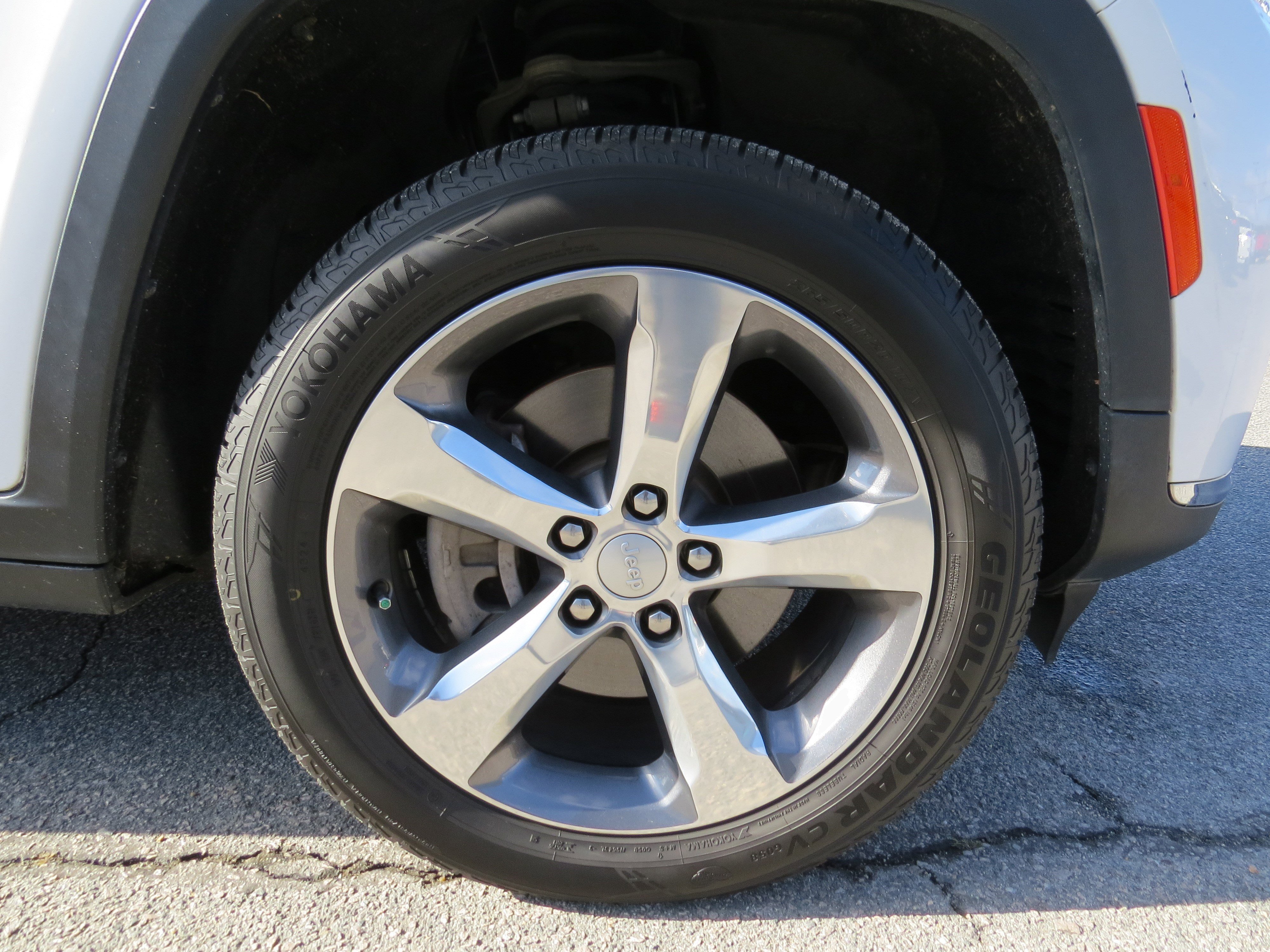 Used 2022 Jeep Grand Cherokee L Limited image 10