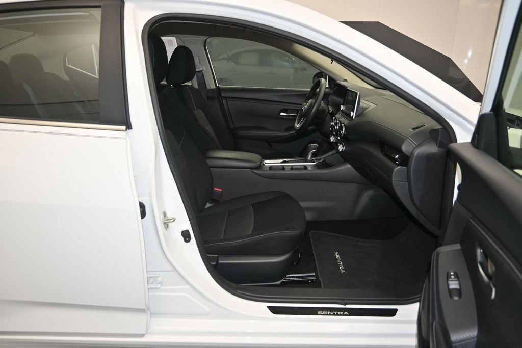 Used 2024 Nissan Sentra SV FWD image 26