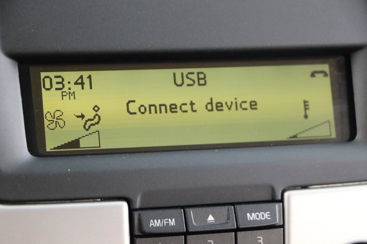Used 2011 Volvo V50 T5 FWD image 25