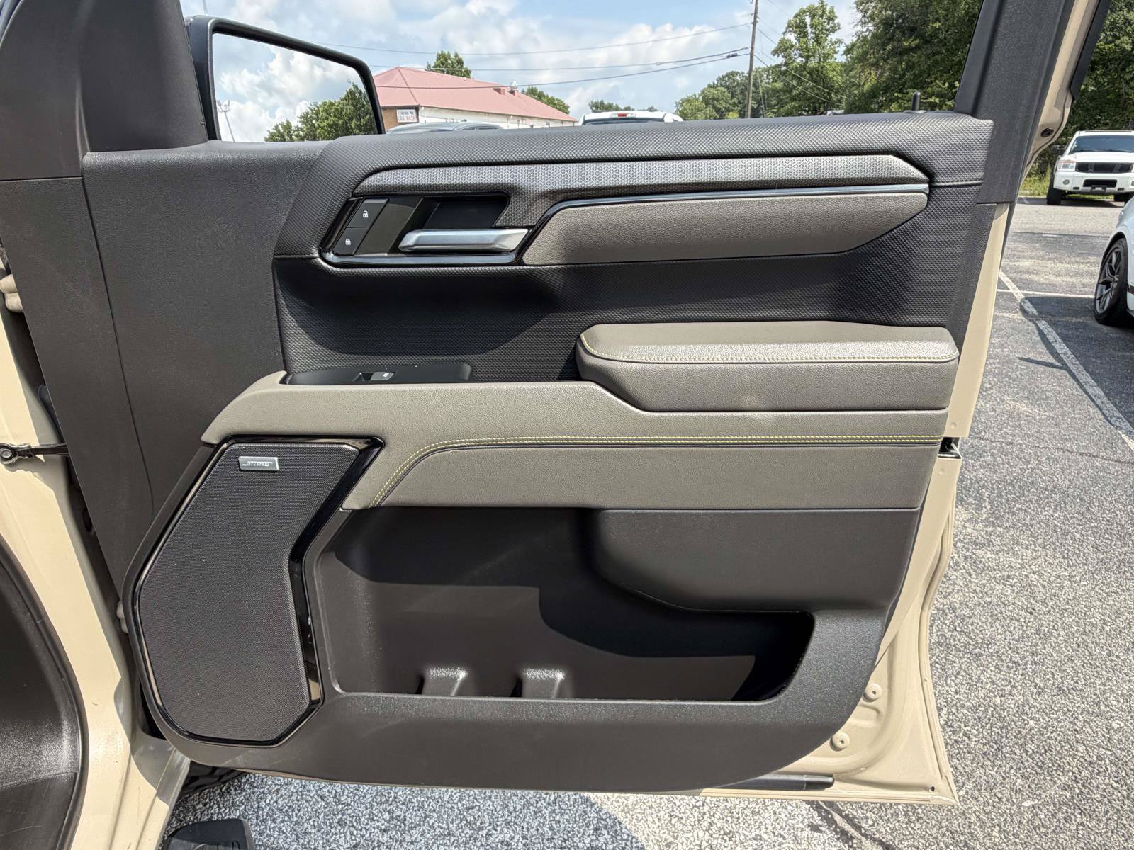 Used 2023 Chevrolet Silverado 1500 ZR2 w/ Technology Package AWD/4WD image 31