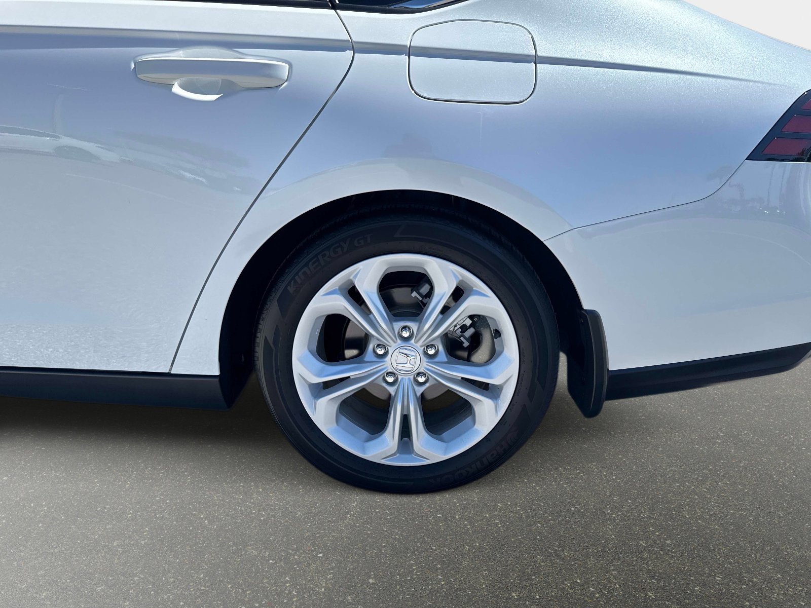 Used 2024 Honda Accord LX image 9