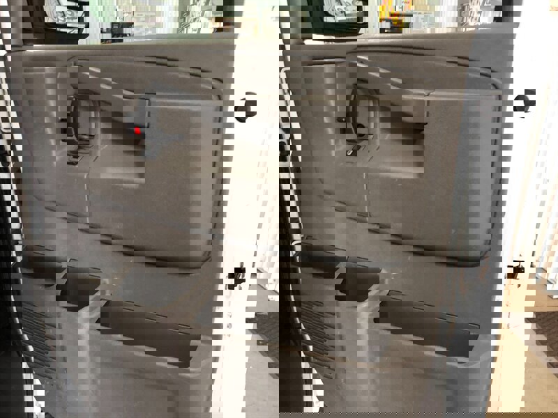 Used 2017 GMC Savana 2500 Extended image 14