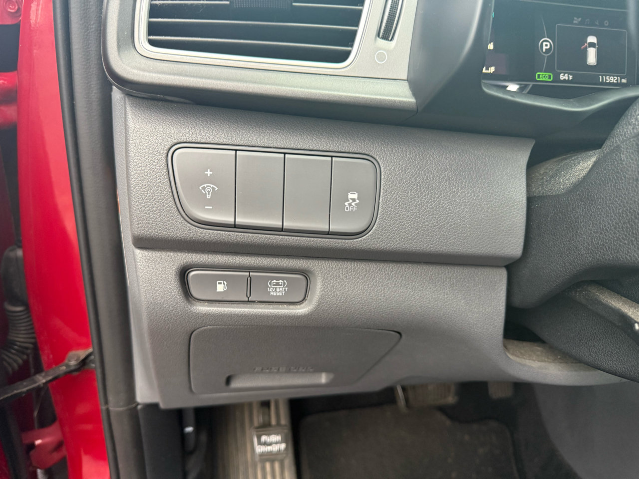 Used 2017 Kia Niro LX image 17