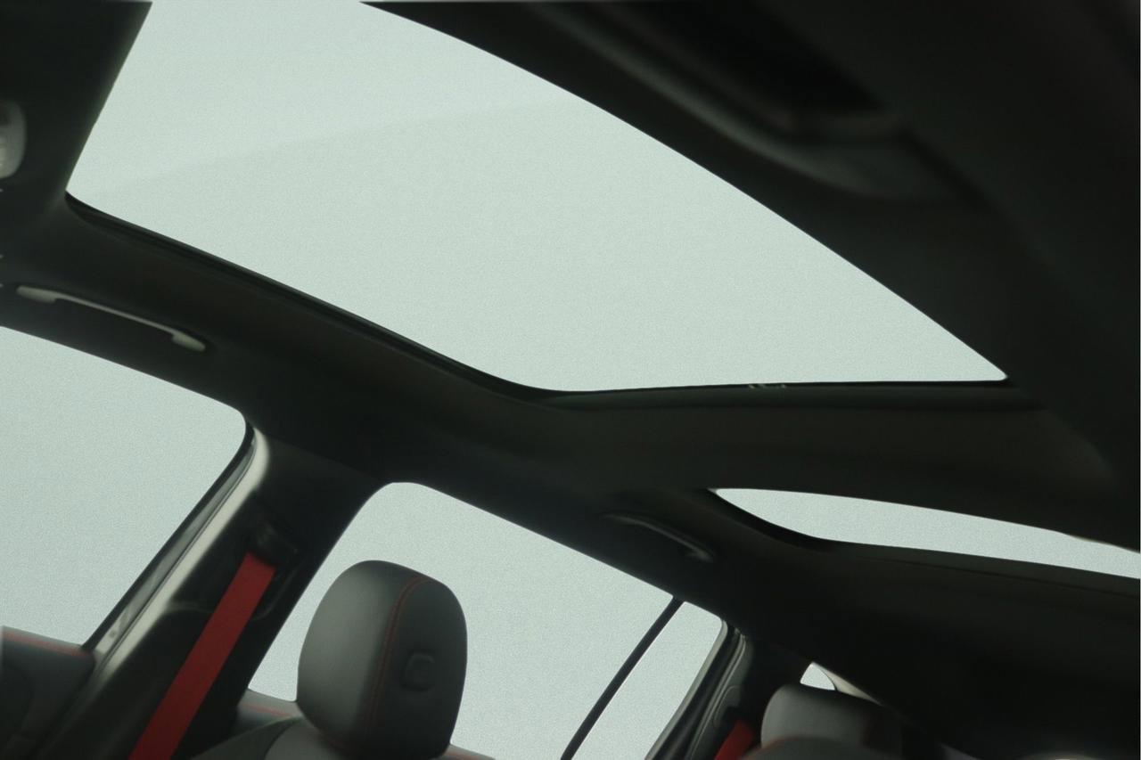 New 2026 Mercedes-Benz GLB 35 AMG 4MATIC image 11