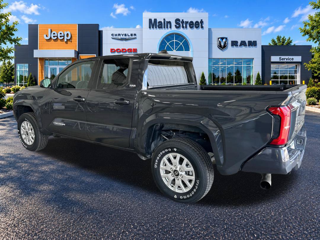 Used 2024 Toyota Tacoma SR5 AWD/4WD image 3