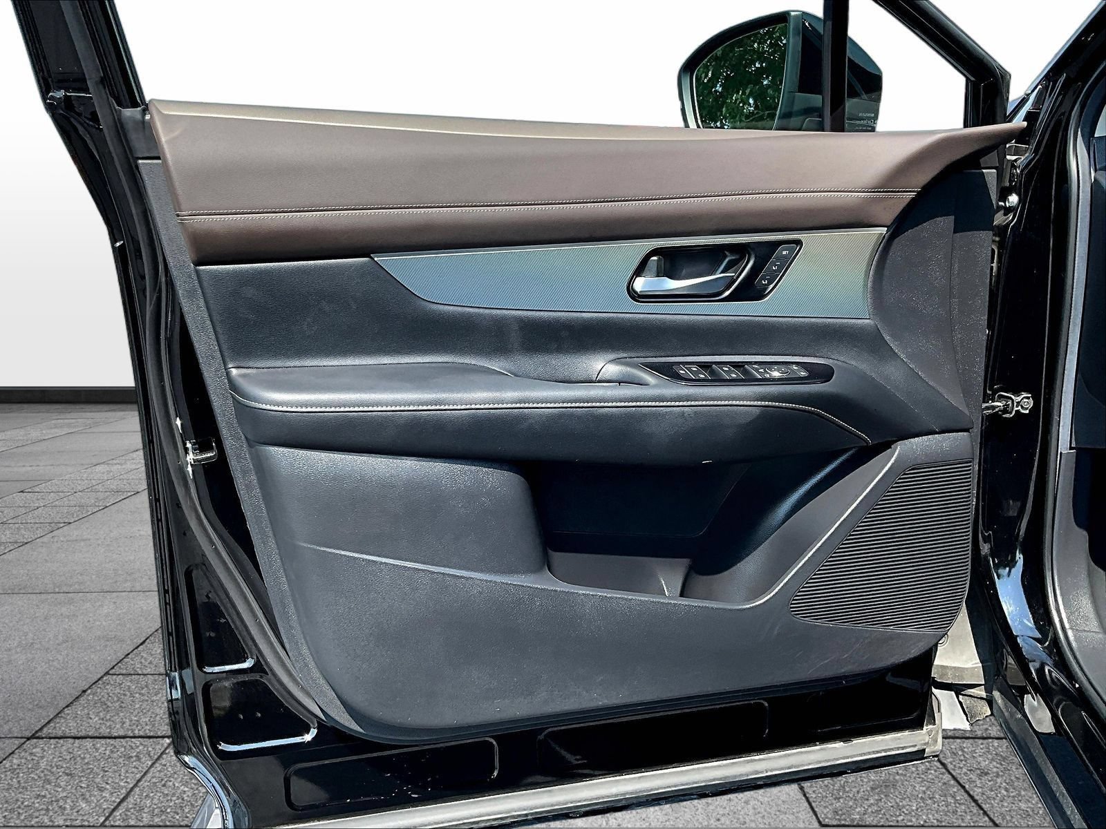 Certified 2025 Nissan Murano Platinum w/ Cargo Package AWD/4WD image 23