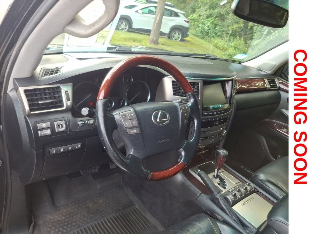 Used 2013 Lexus LX 570 4WD w/ Luxury Pkg image 12