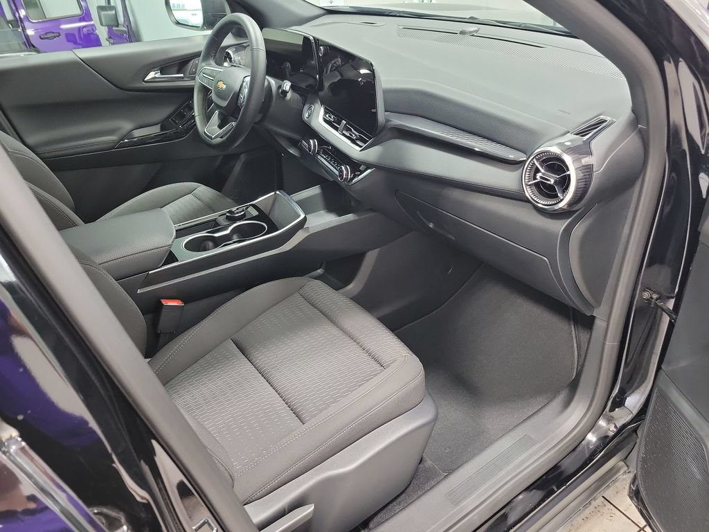Used 2026 Chevrolet Equinox LT AWD/4WD image 20