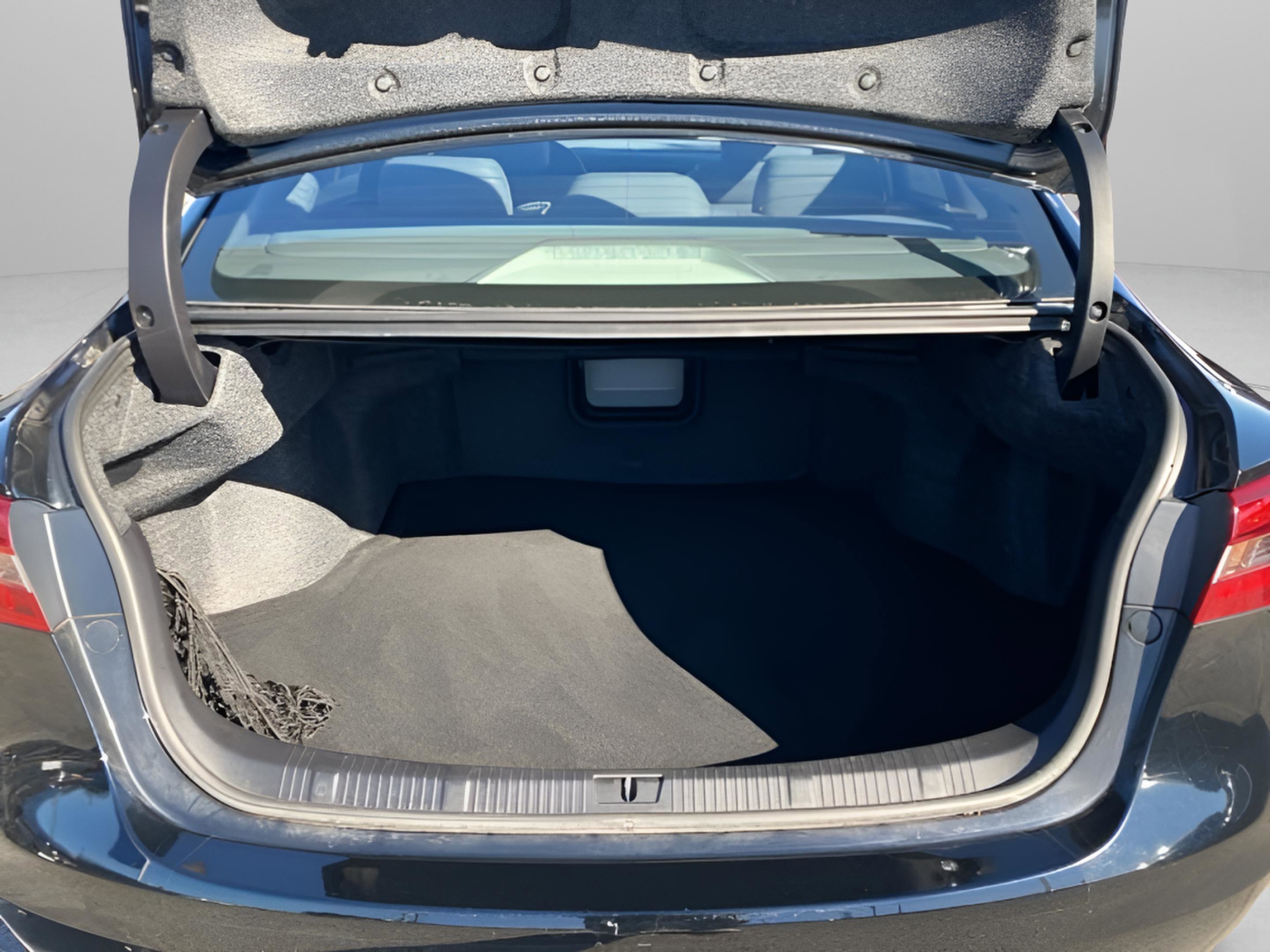 Used 2017 Toyota Avalon Limited image 36