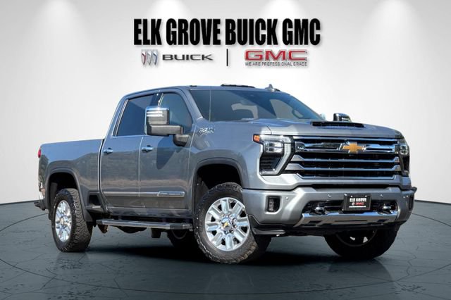 Used 2024 Chevrolet Silverado 3500 High Country w/ High Country Premium Package AWD/4WD image 2