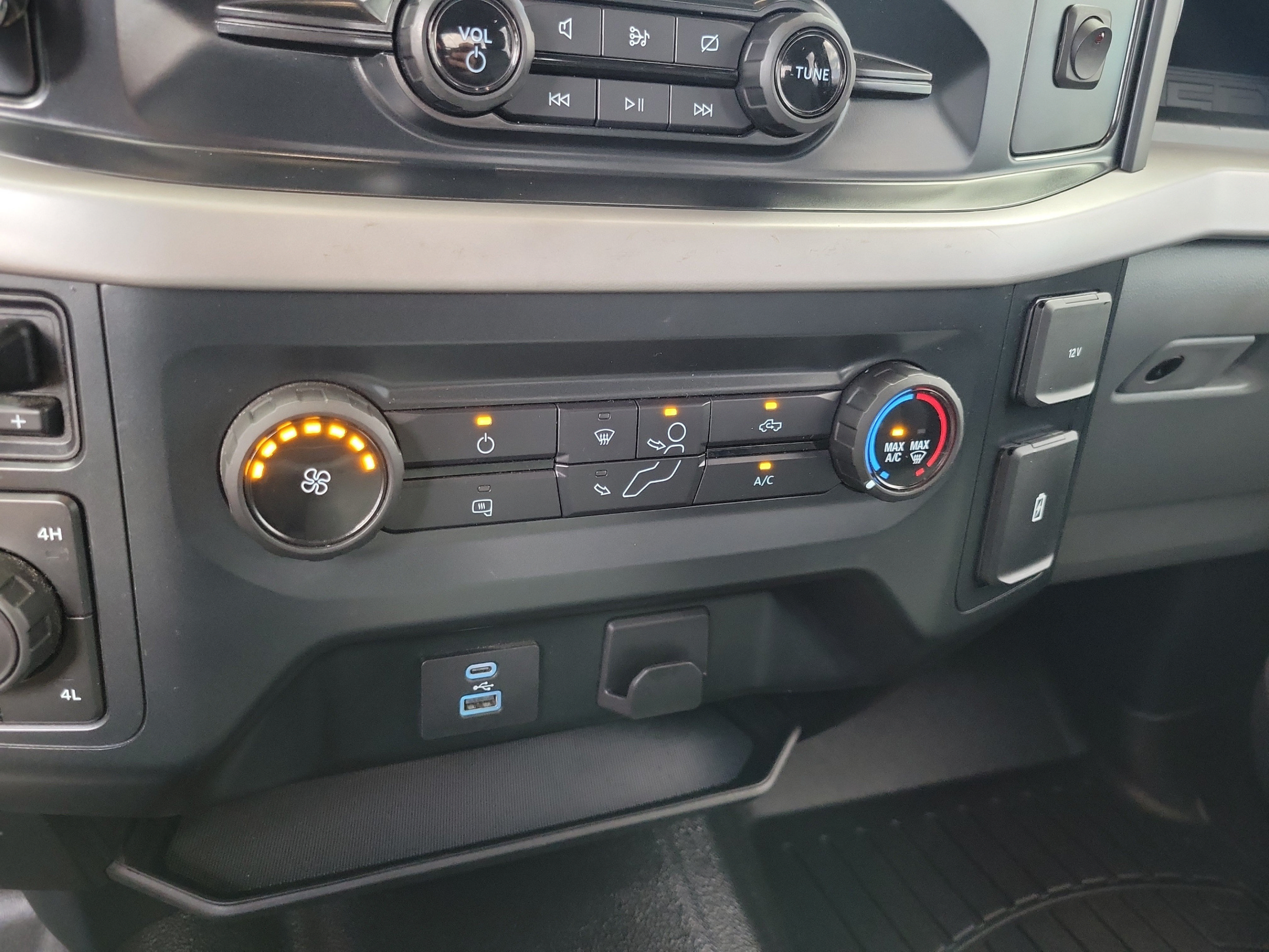 Used 2022 Ford F150 XL w/ Equipment Group 101A High AWD/4WD image 26