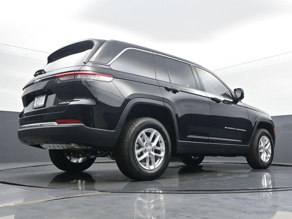New 2025 Jeep Grand Cherokee Laredo X w/ Luxury Tech Group I image 51