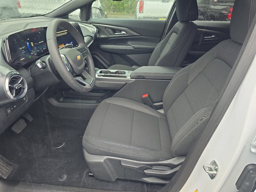 New 2026 Chevrolet Equinox EV LT image 15