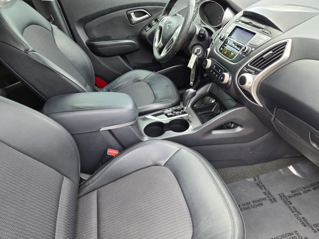 Used 2012 Hyundai Tucson GLS image 18