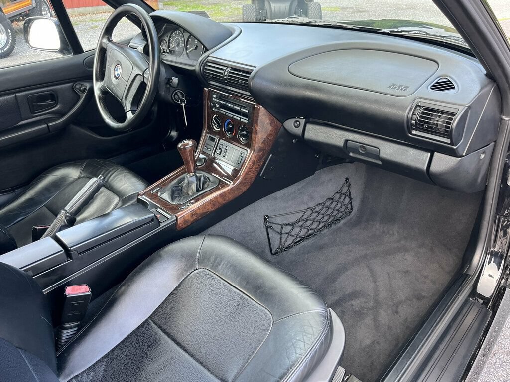 Used 1999 BMW Z3 2.5i RWD image 14