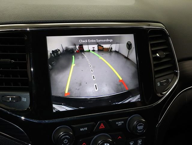 Used 2021 Jeep Grand Cherokee Limited image 19