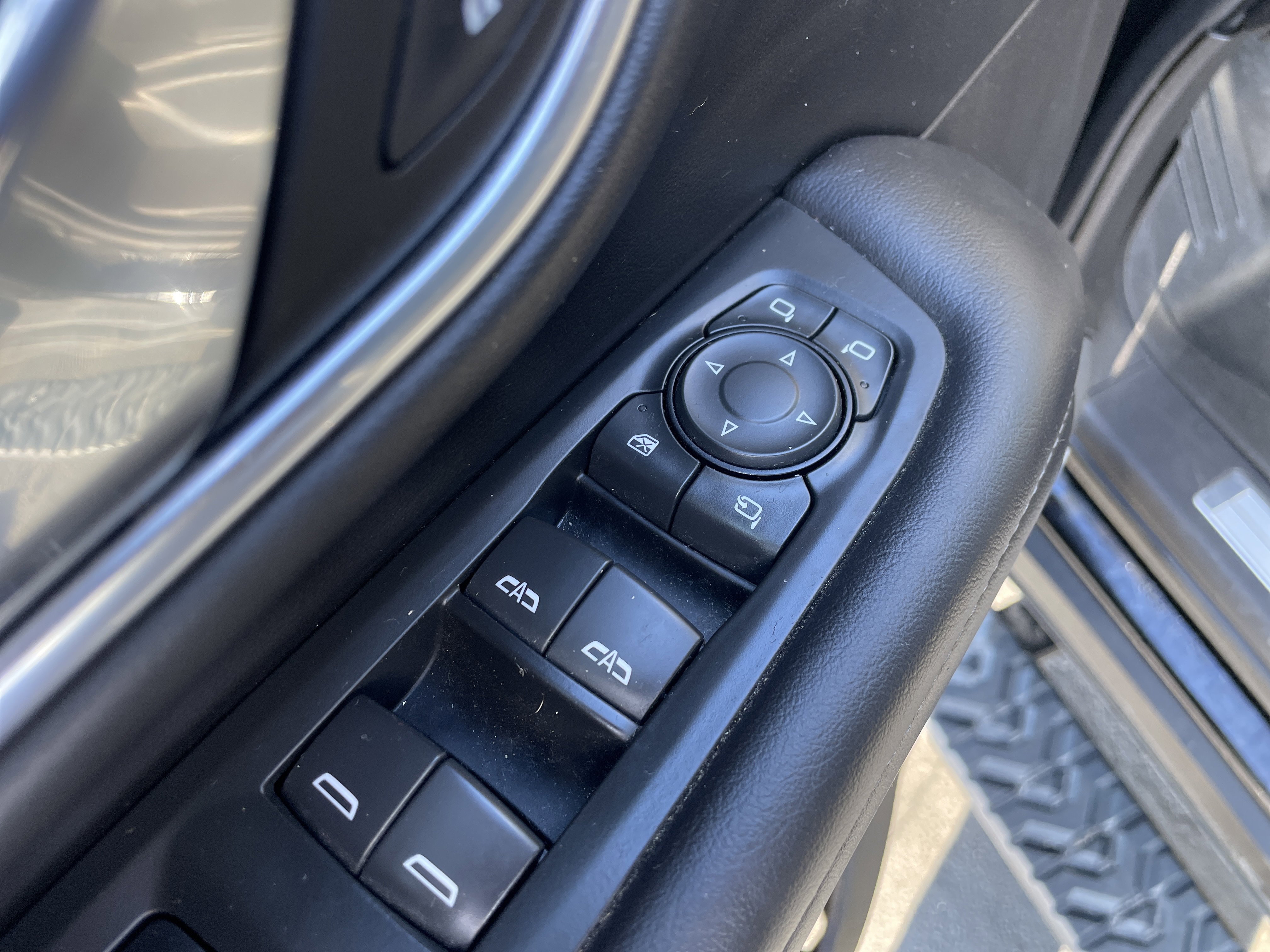 Used 2021 Chevrolet Tahoe Z71 w/ Luxury Package image 21