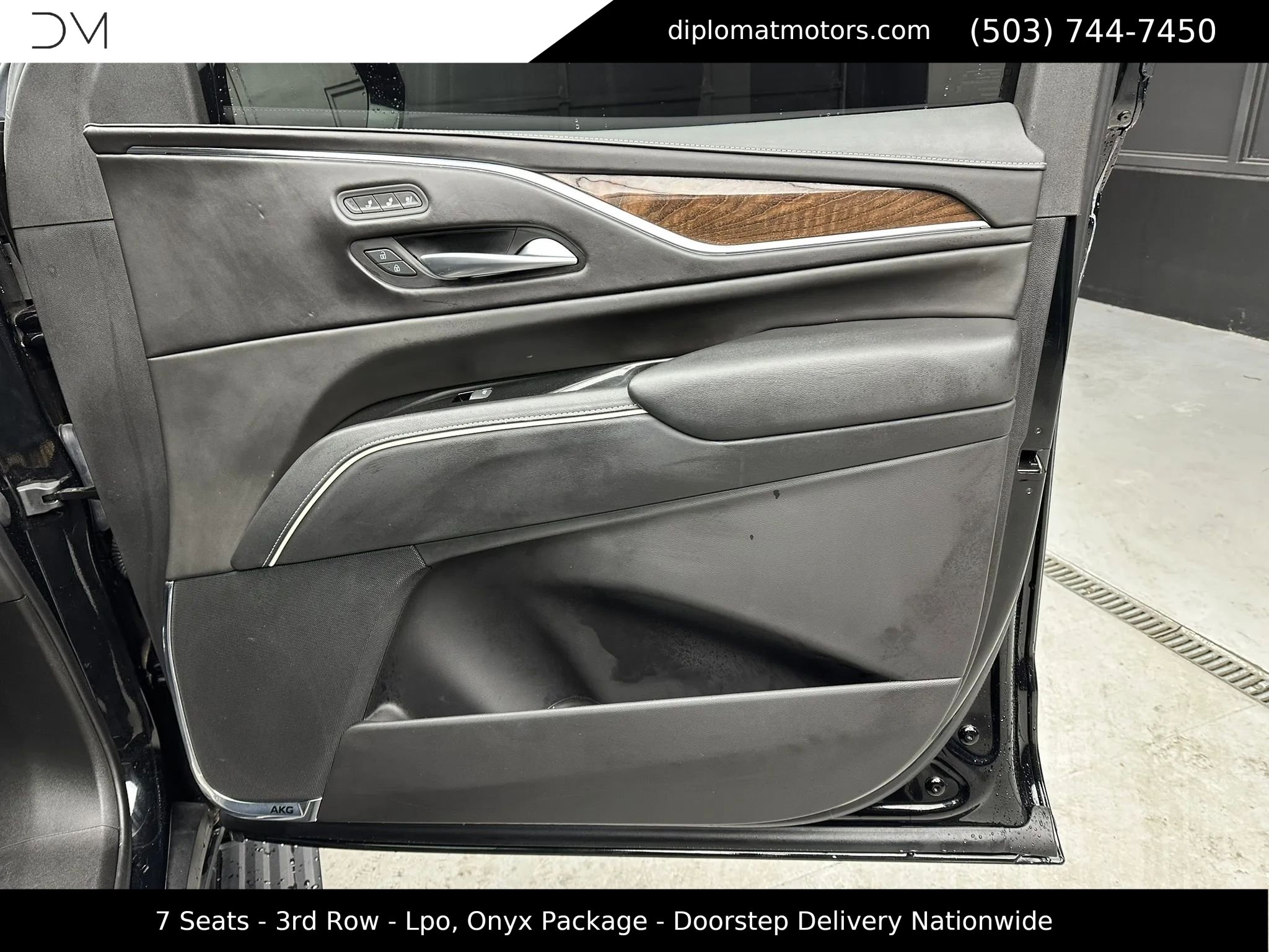 Used 2023 Cadillac Escalade ESV Sport Platinum w/ LPO, ONYX Package AWD/4WD image 30