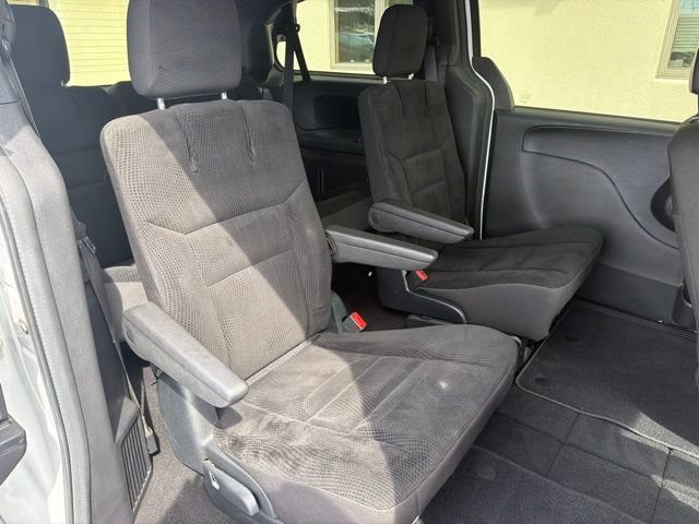Used 2020 Dodge Grand Caravan SE FWD image 7