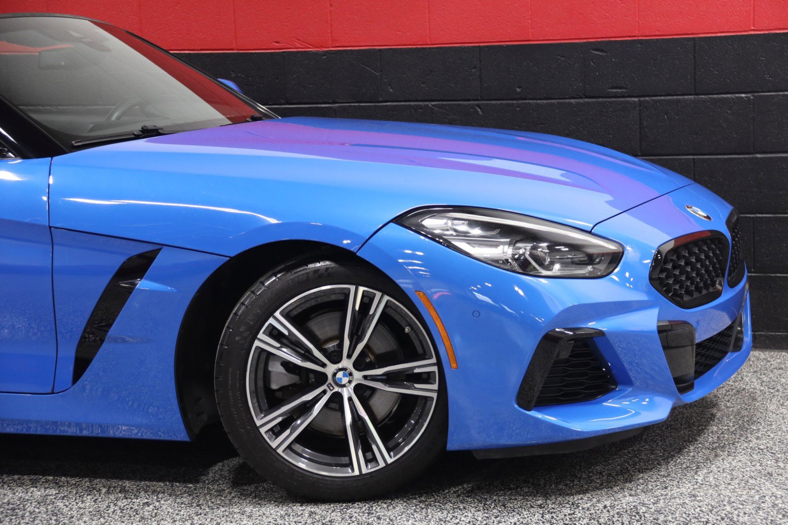 Used 2019 BMW Z4 sDrive30i w/ M Sport Package image 3