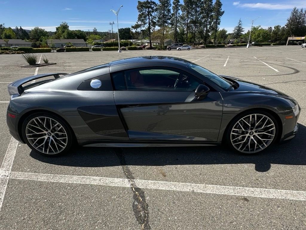 Used 2018 Audi R8 V10 plus AWD/4WD image 23