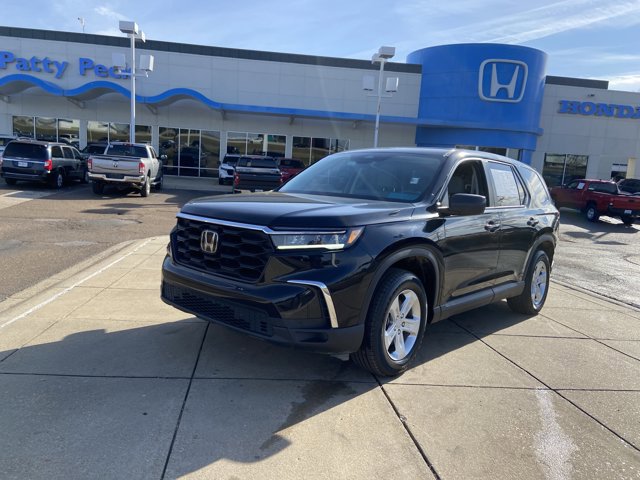 Used 2023 Honda Pilot LX image 4