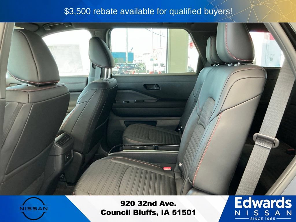 New 2026 Nissan Pathfinder Rock Creek w/ Rock Creek Premium Package AWD/4WD image 17