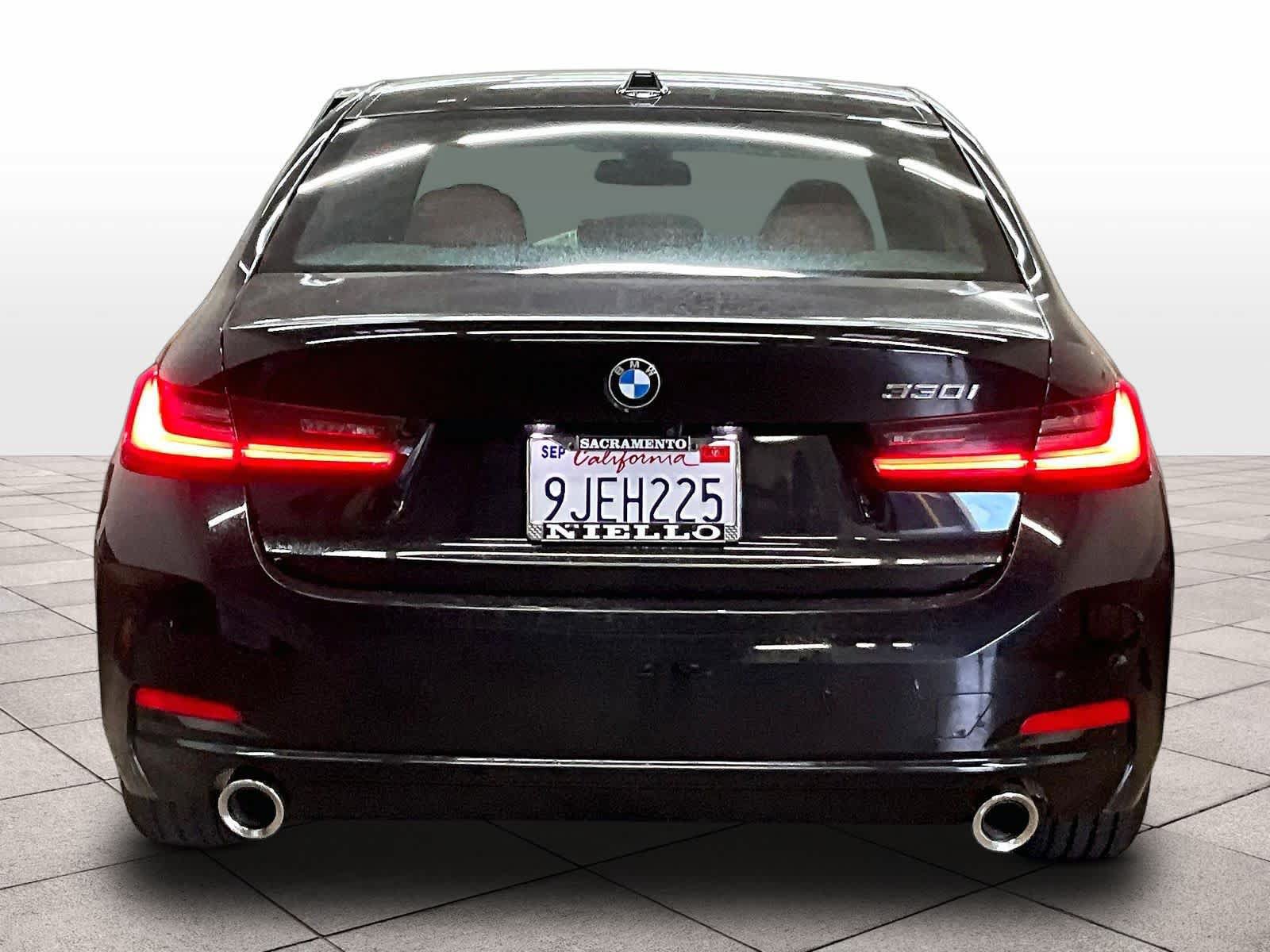 Used 2023 BMW 330i Sedan w/ Driving Assistance Package RWD image 7