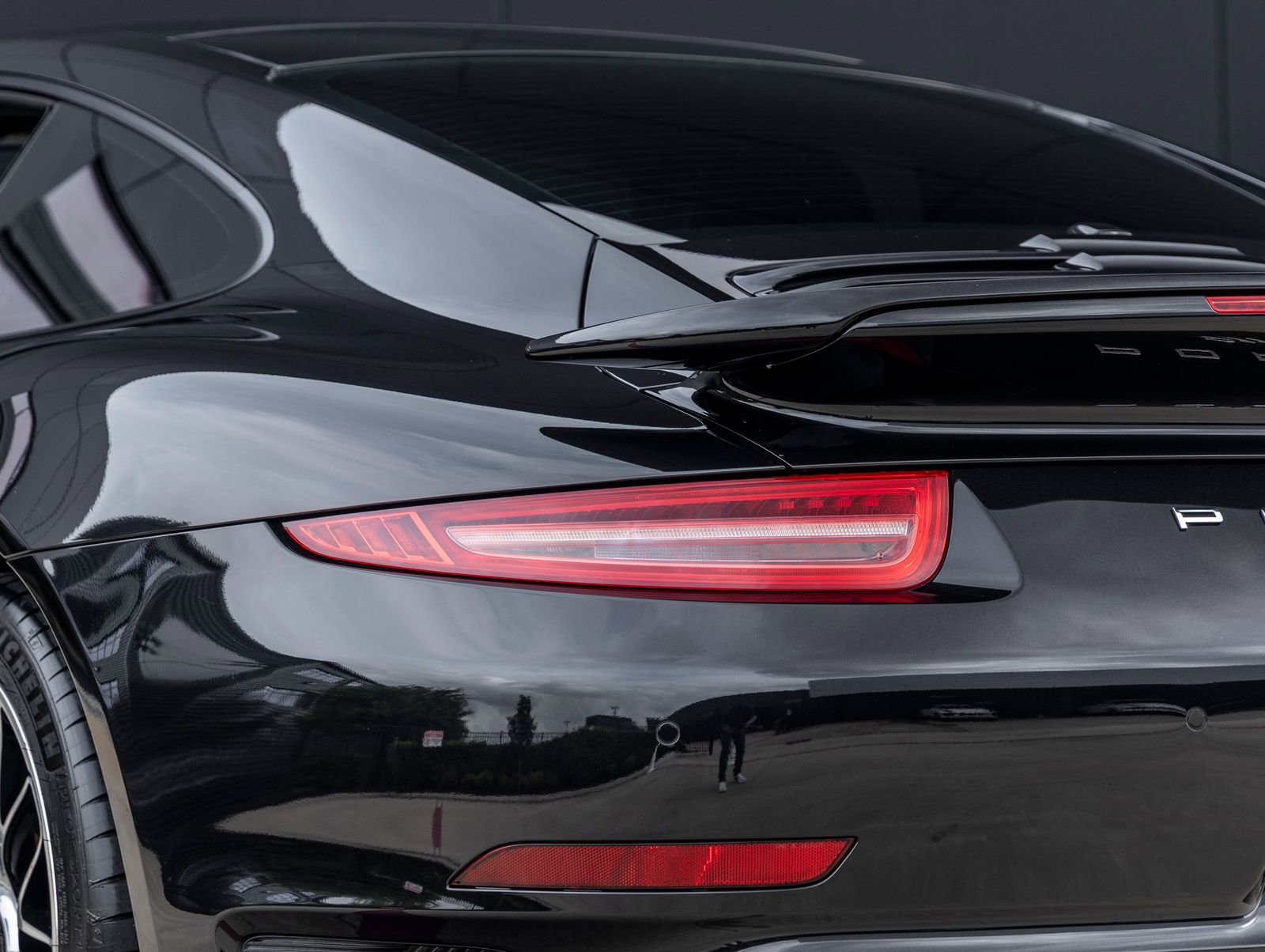 Certified 2014 Porsche 911 Turbo S image 13