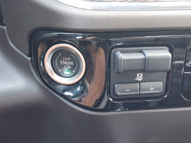 Used 2024 Chevrolet Silverado 1500 LT Trail Boss w/ Convenience Package II AWD/4WD image 8