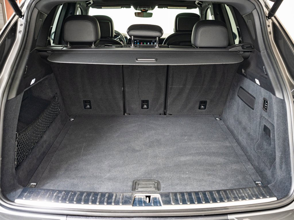 Used 2024 Porsche Cayenne image 18