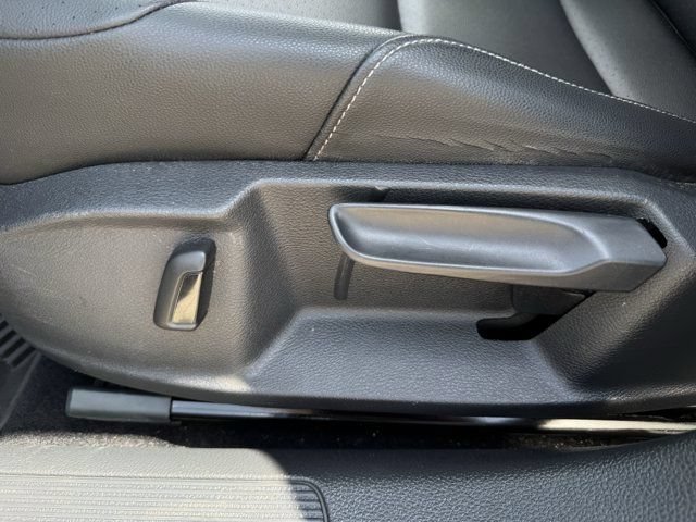 Used 2017 Volkswagen Golf SE FWD image 26
