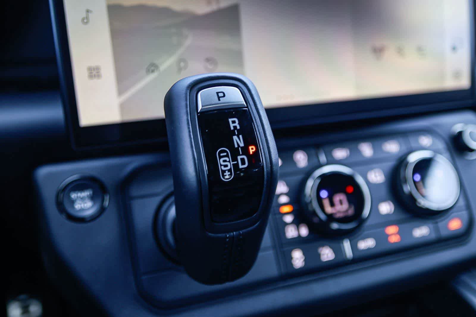 New 2026 Land Rover Defender 110 OCTA AWD/4WD image 26