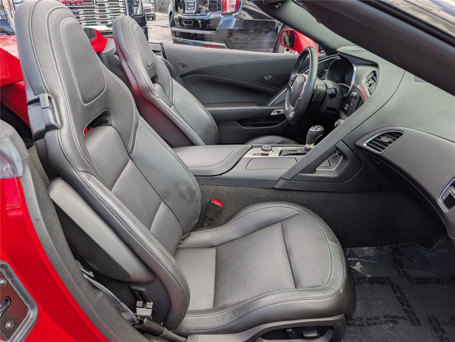 Used 2019 Chevrolet Corvette Stingray Convertible w/ 1LT image 12