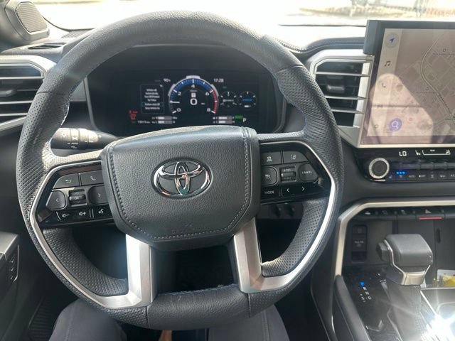 Used 2025 Toyota Sequoia Platinum AWD/4WD image 13