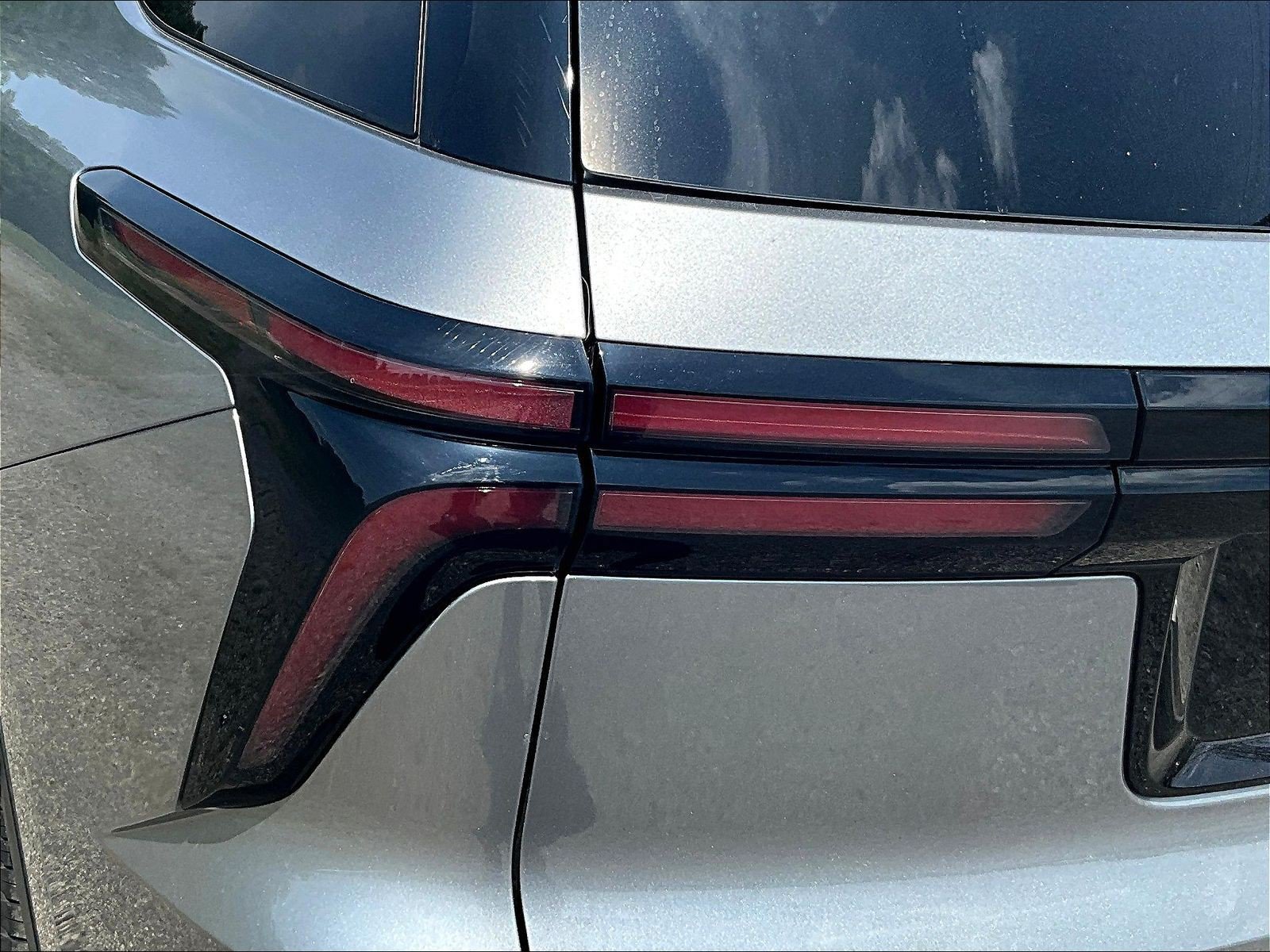 Used 2026 Chevrolet Traverse LT AWD/4WD image 23
