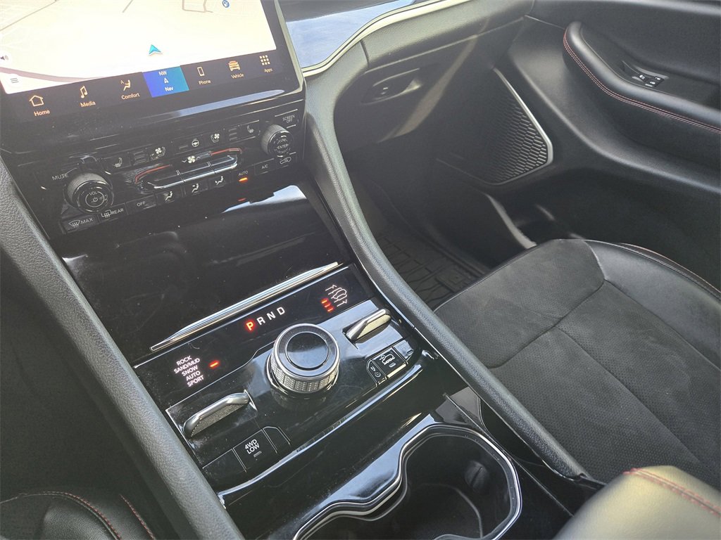 Used 2022 Jeep Grand Cherokee Trailhawk image 14