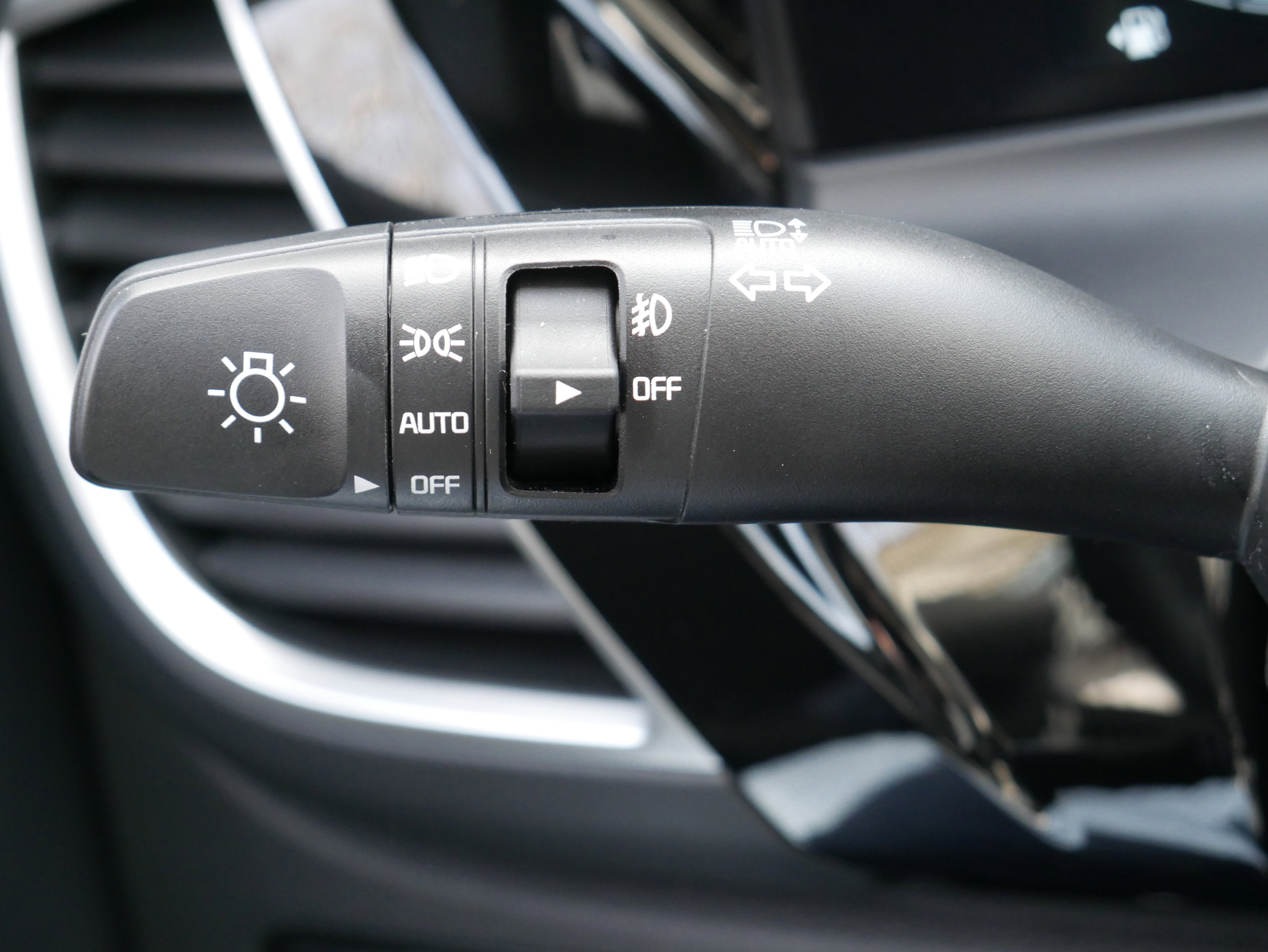 Certified 2025 Kia Seltos S AWD/4WD image 27