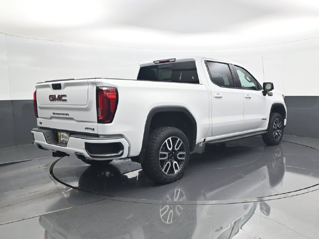 Used 2023 GMC Sierra 1500 AT4 w/ AT4 Premium Package AWD/4WD image 5