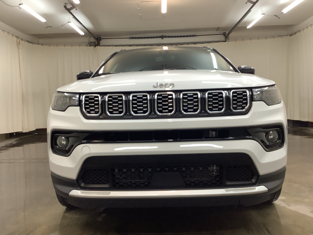 Used 2025 Jeep Compass Limited AWD/4WD image 11