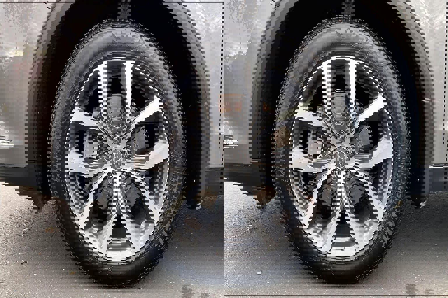 Used 2024 Acura MDX SH-AWD w/ Technology Package image 12