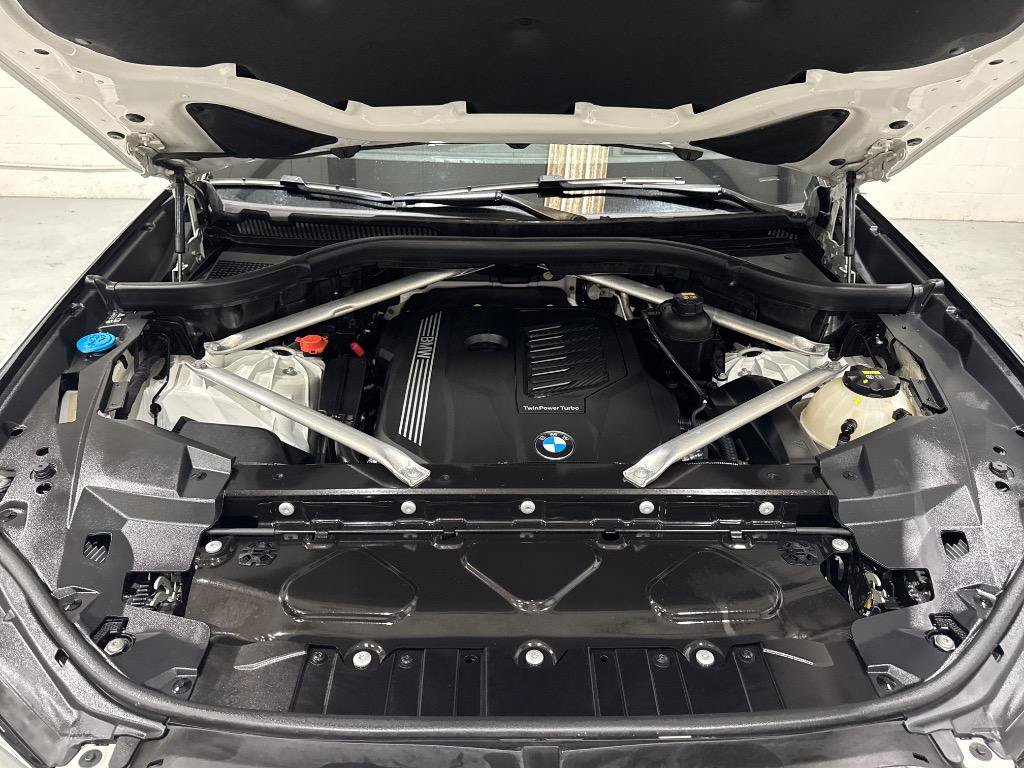 Used 2019 BMW X5 xDrive40i w/ Premium Package 2 AWD/4WD image 15