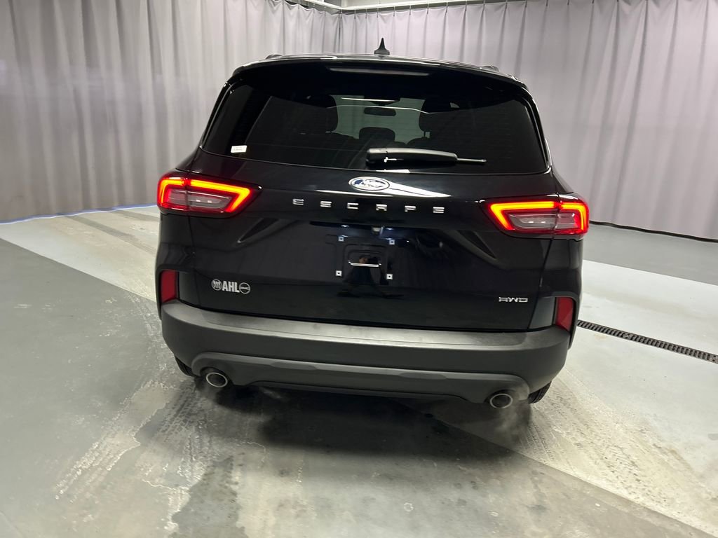 Used 2025 Ford Escape ST-Line image 6