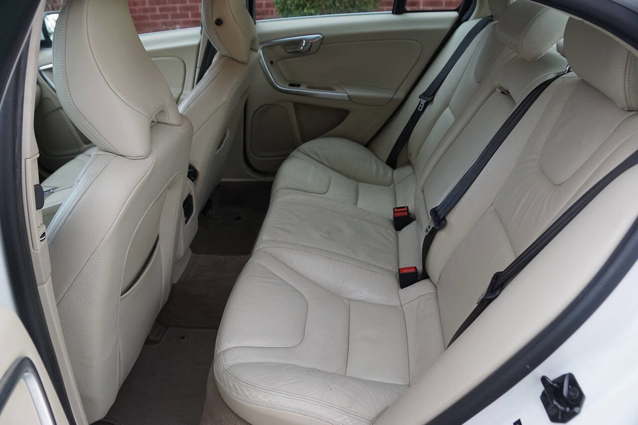 Used 2012 Volvo S60 T5 image 23