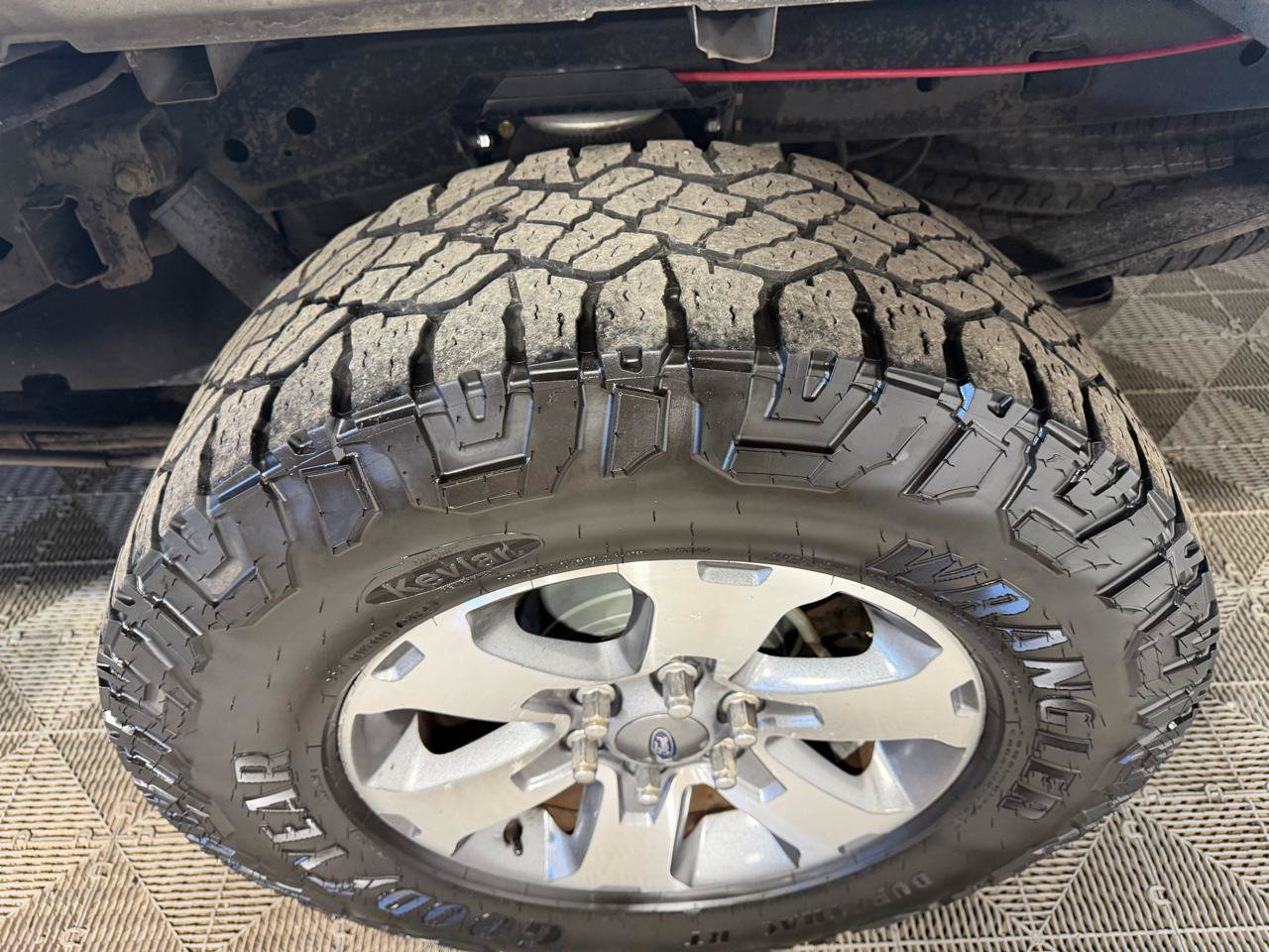 Used 2013 Ford F150 STX w/ Mid Equipment Group AWD/4WD image 19